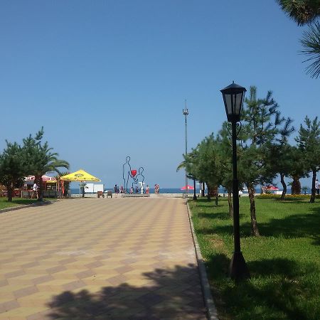 Mar Nero Hostel Batumi Exterior photo