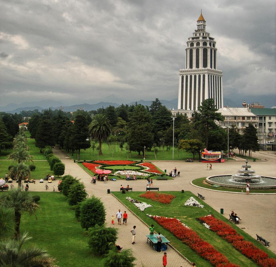 Mar Nero Hostel Batumi Exterior photo