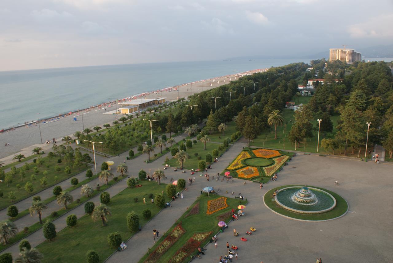 Mar Nero Hostel Batumi Exterior photo