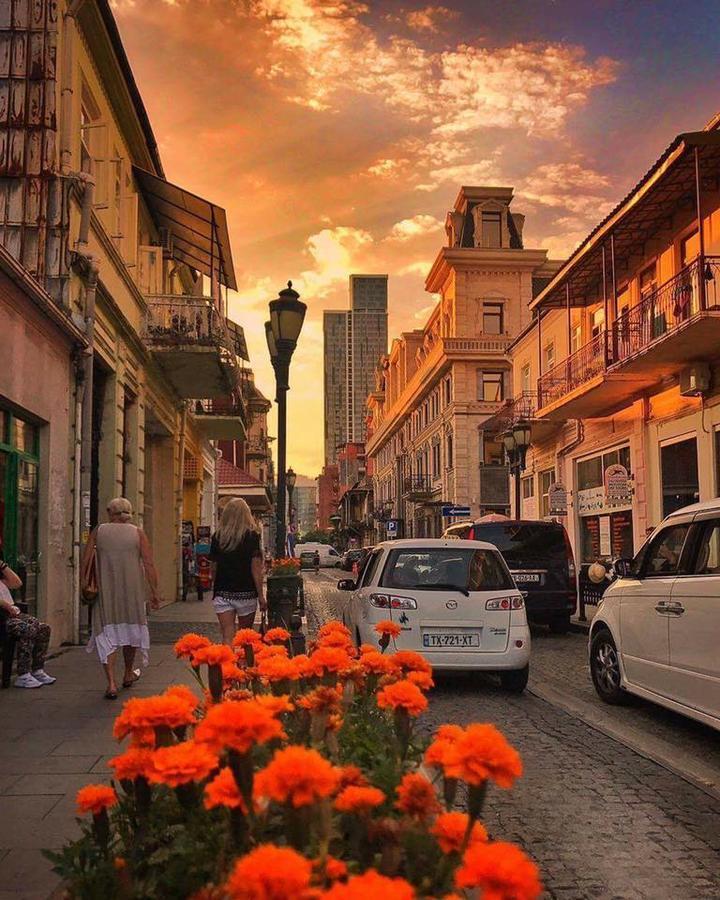Mar Nero Hostel Batumi Exterior photo
